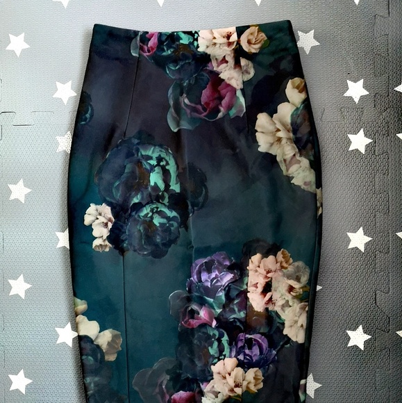 Brand new H&M flower skirt - Picture 1 of 2